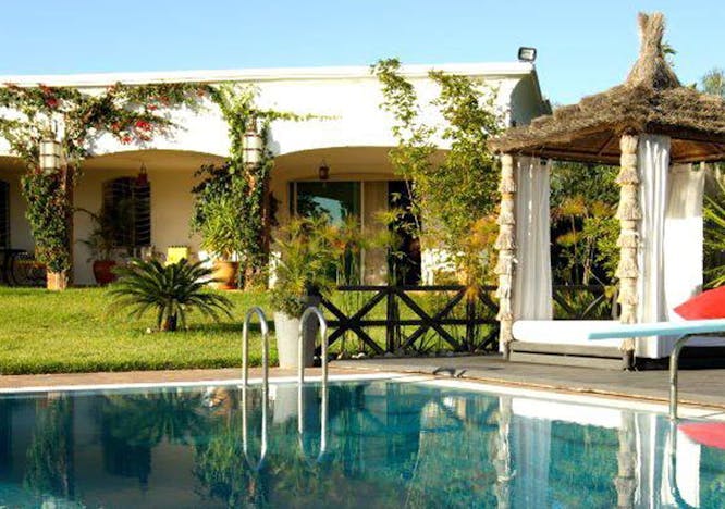 building villa house housing water hotel resort pool