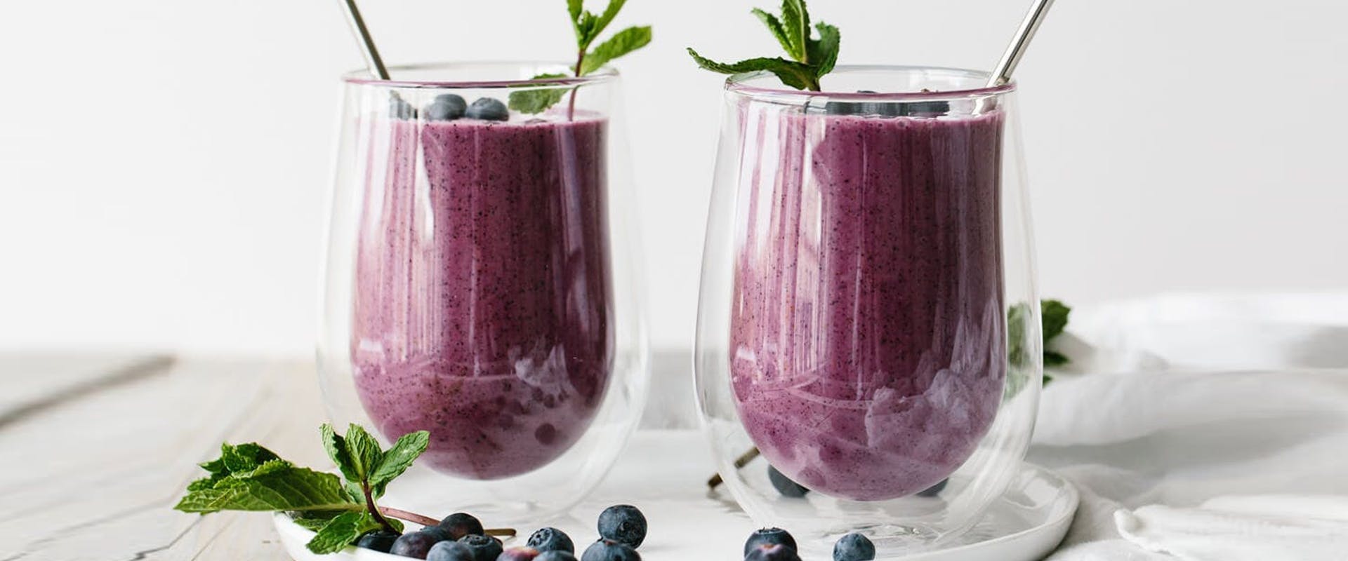 juice beverage drink smoothie blueberry plant fruit food milkshake milk